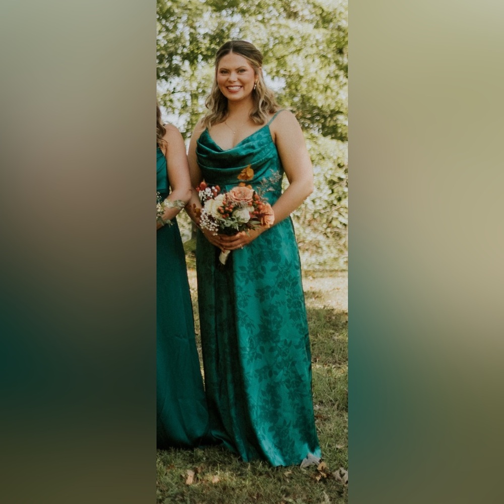REVELRY Maternity Skye Satin Floral Print Dress. Classic Emerald Bouquet - 7F73
